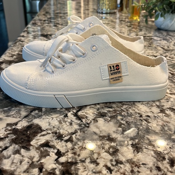 NEW lightweight white canvas sneakers mules slip-on - Picture 4 of 7